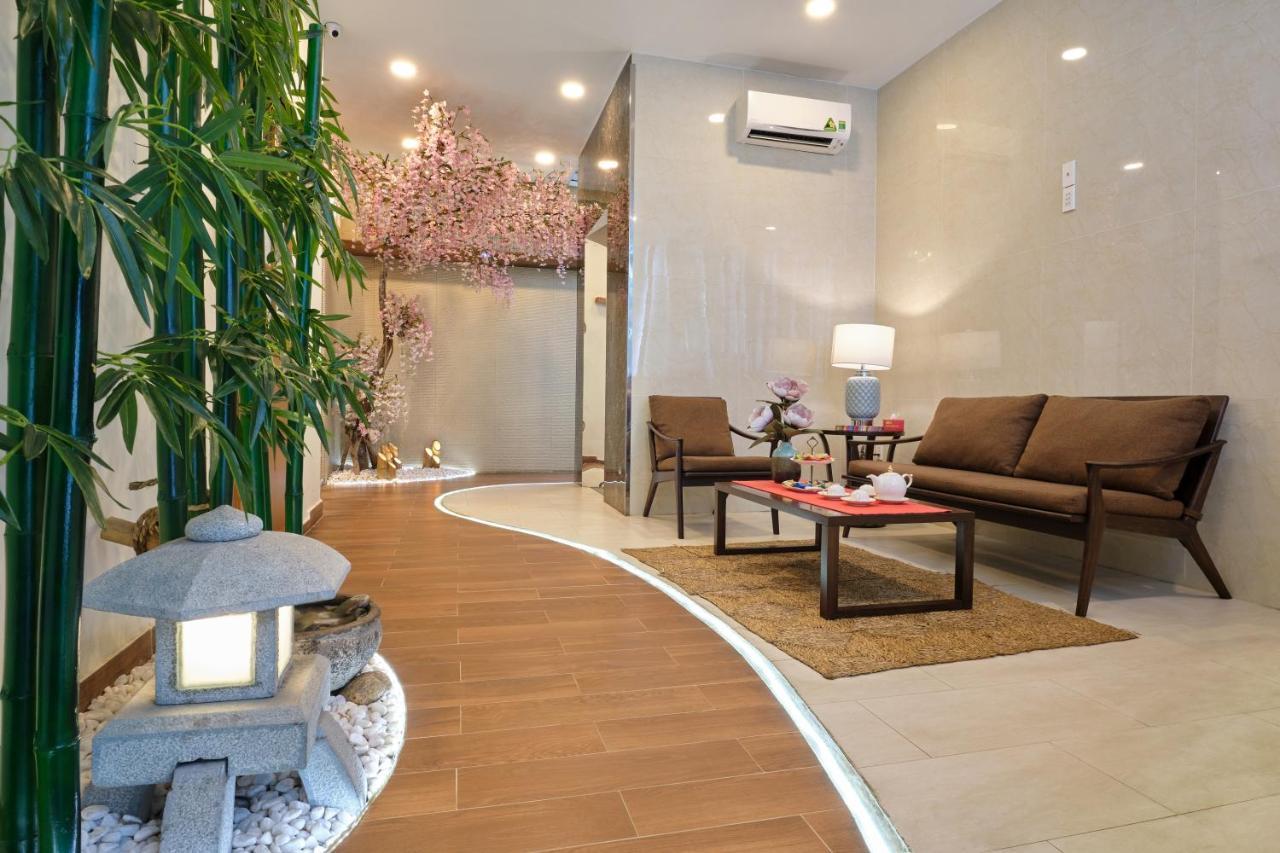 Pham Van Sakura Hotel Thuan An 외부 사진