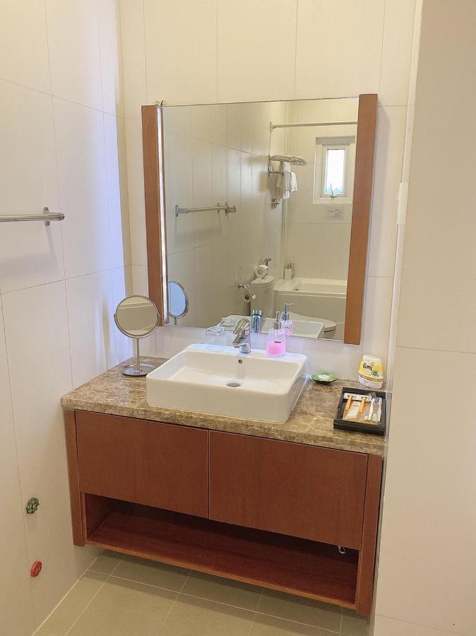 Pham Van Sakura Hotel Thuan An 외부 사진