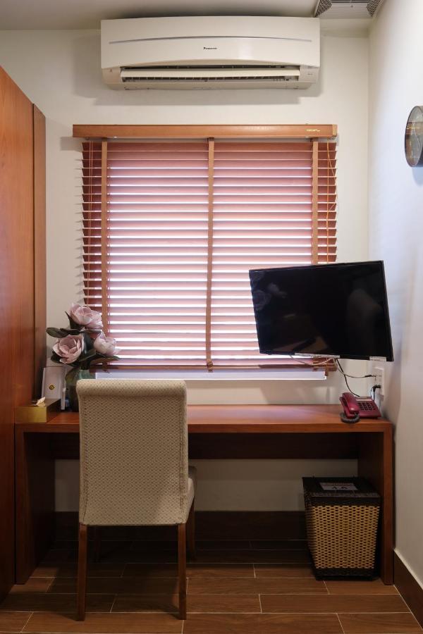 Pham Van Sakura Hotel Thuan An 외부 사진
